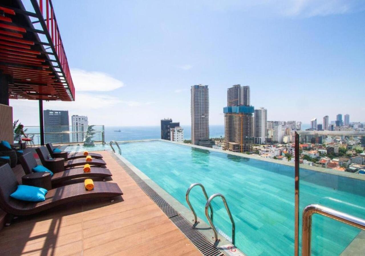 Cordial Grand Hotel Da Nang Beach - Infinity Rooftop Pool ภายนอก รูปภาพ